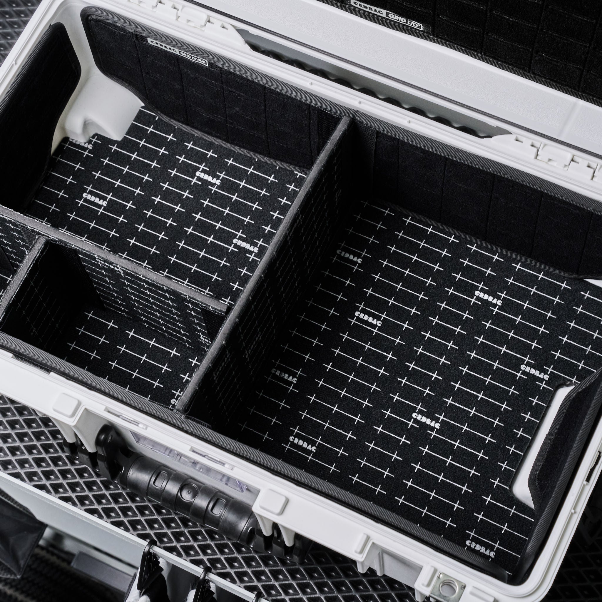 Grid-Divide Carry On Expansion Short